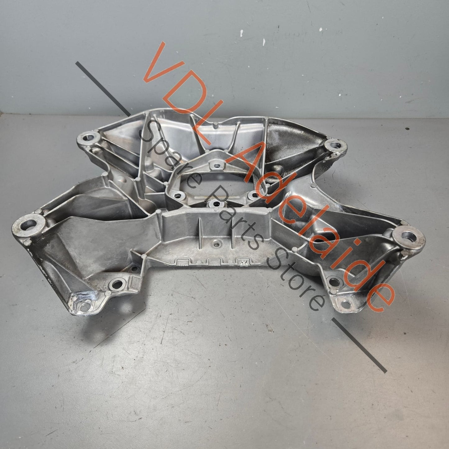 4K0399262R    Audi RS6 RS7 Gearbox Mounting Bracket 4K0399262R
