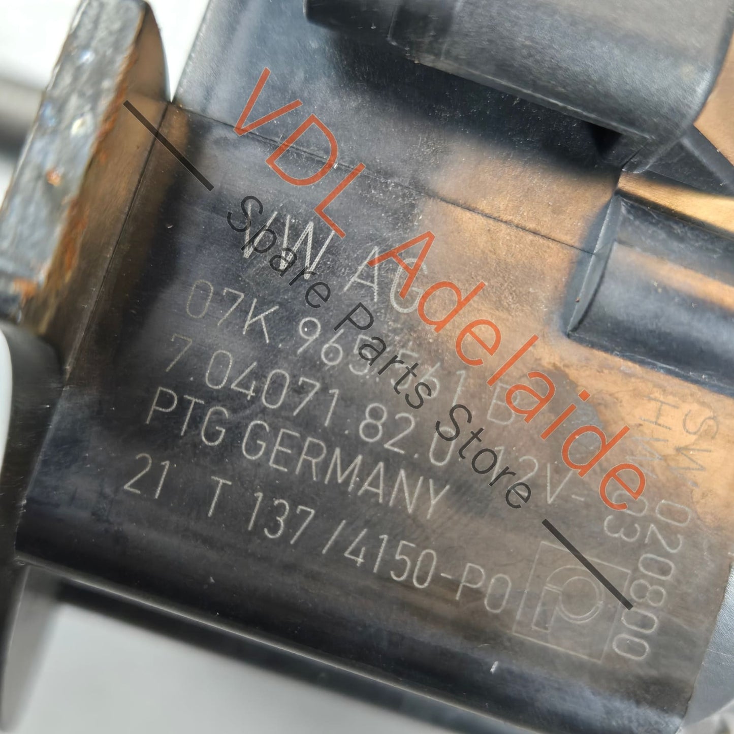 07K965561B 4M8121662   Genuine Audi RS6 RS7 RS3 Additional Coolant Pump 07K965561B