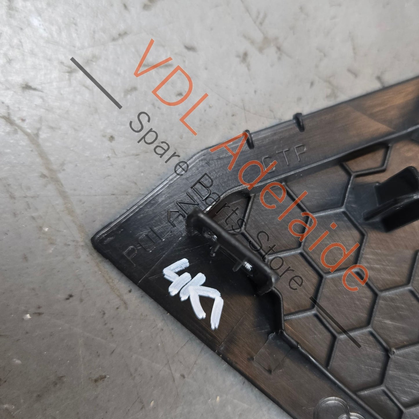 4K0035423A    Audi A7 S7 RS7 Front Left Door Speaker Trim Cover 4K0035423A