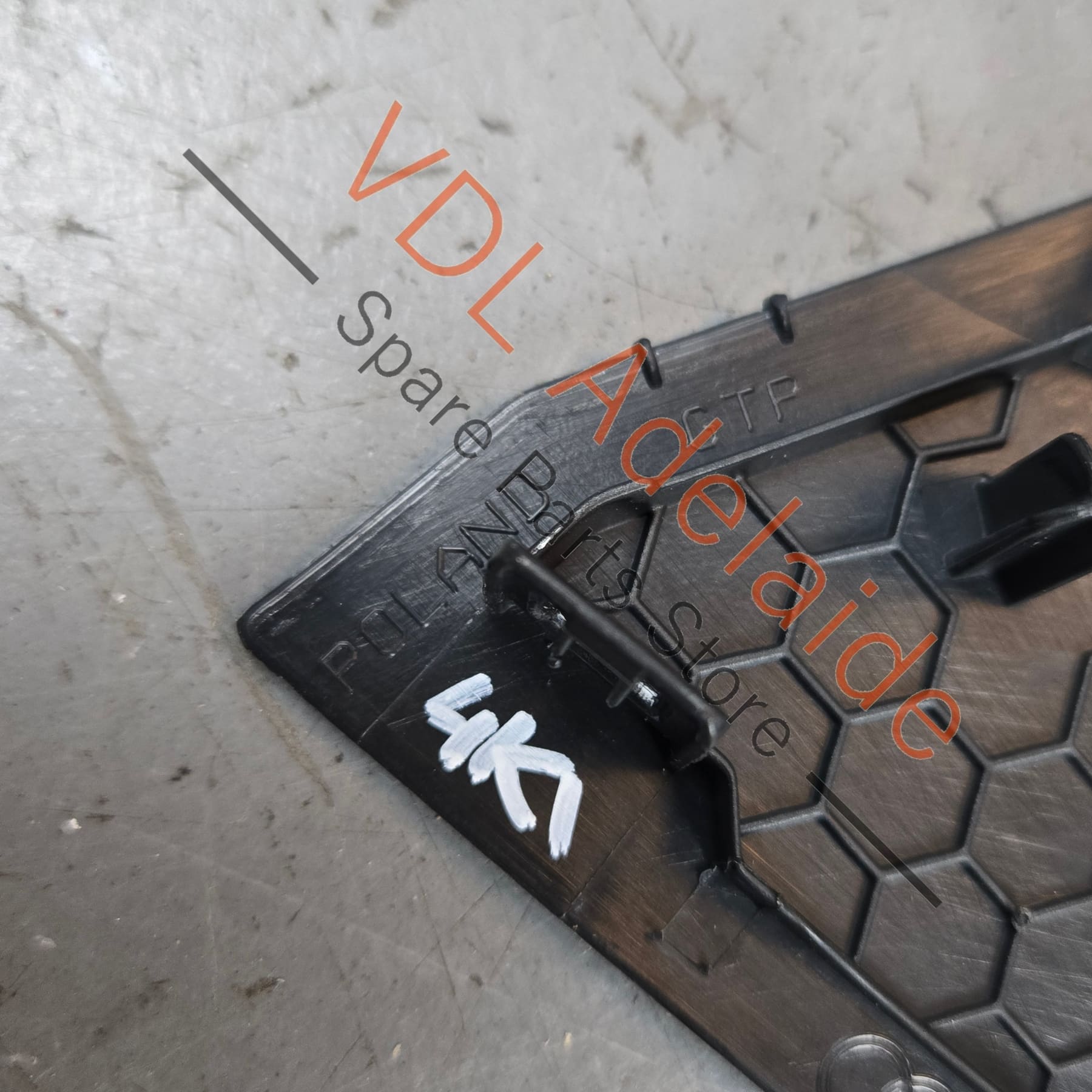 4K0035423A    Audi A7 S7 RS7 Front Left Door Speaker Trim Cover 4K0035423A