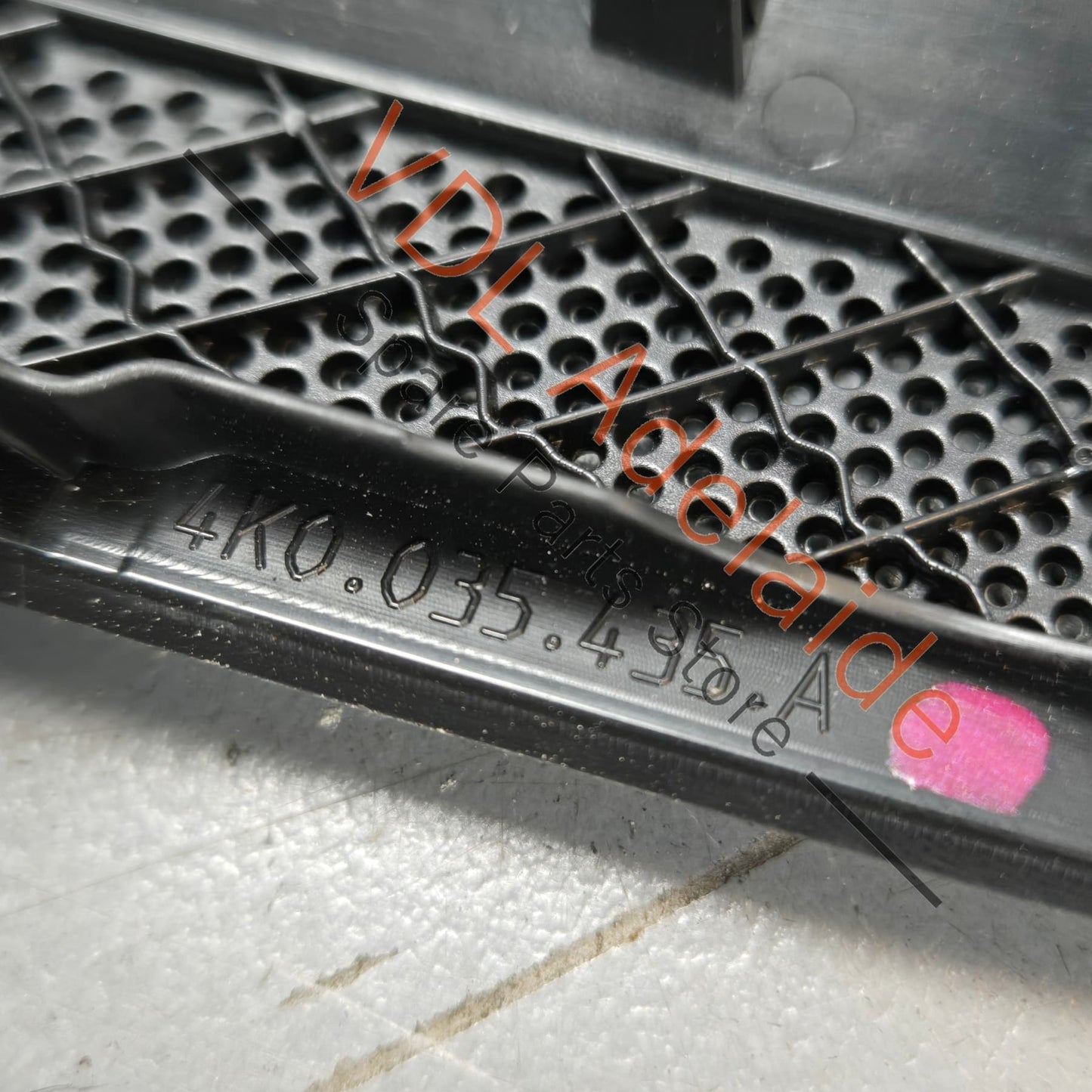 4K0035419A 4K0035420A   Audi RS7 Bang Olufsen Speaker Cover Trim Set 4K0035419A 4K0035420A