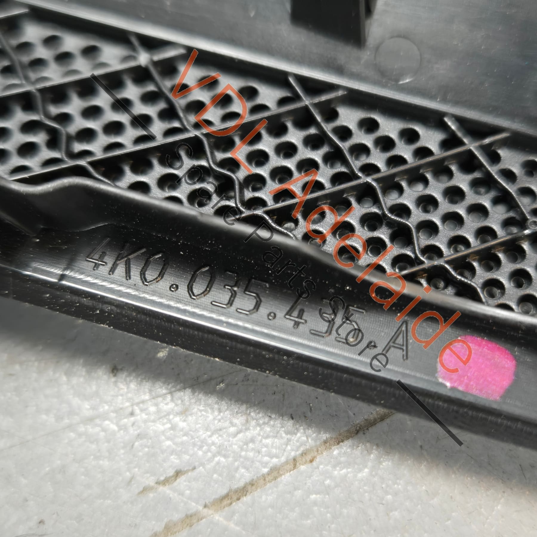 4K0035419A 4K0035420A   Audi RS7 Bang Olufsen Speaker Cover Trim Set 4K0035419A 4K0035420A