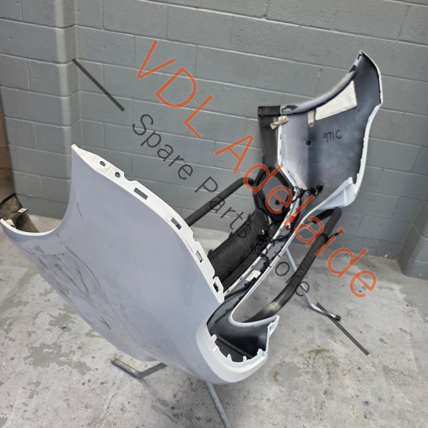 974807983AY 971807514CY    Porsche Panamera Turismo 971 Rear Bumper Cover assembly with diffuser spoiler 974807983AY 971807514CY