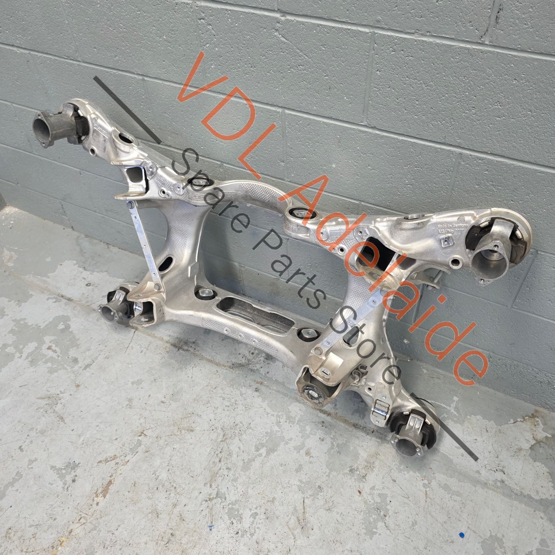 971599030AN 971599030AK    Porsche Panamera 971 Rear Suspension Subframe Cradle 971599030AK 971599030AN