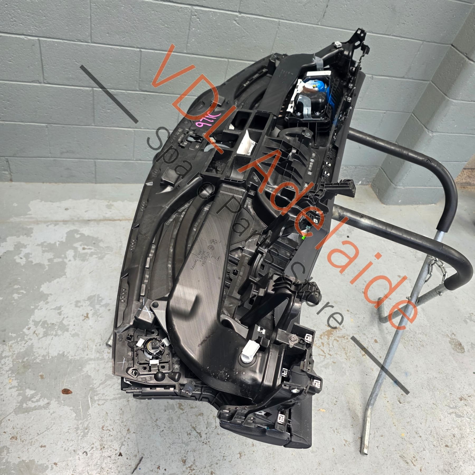 971857003S7P8 971880204    Porsche Panamera 971 2016-2024 RHD Dashboard with Airbag Kit 971857003S 7P8 971880204