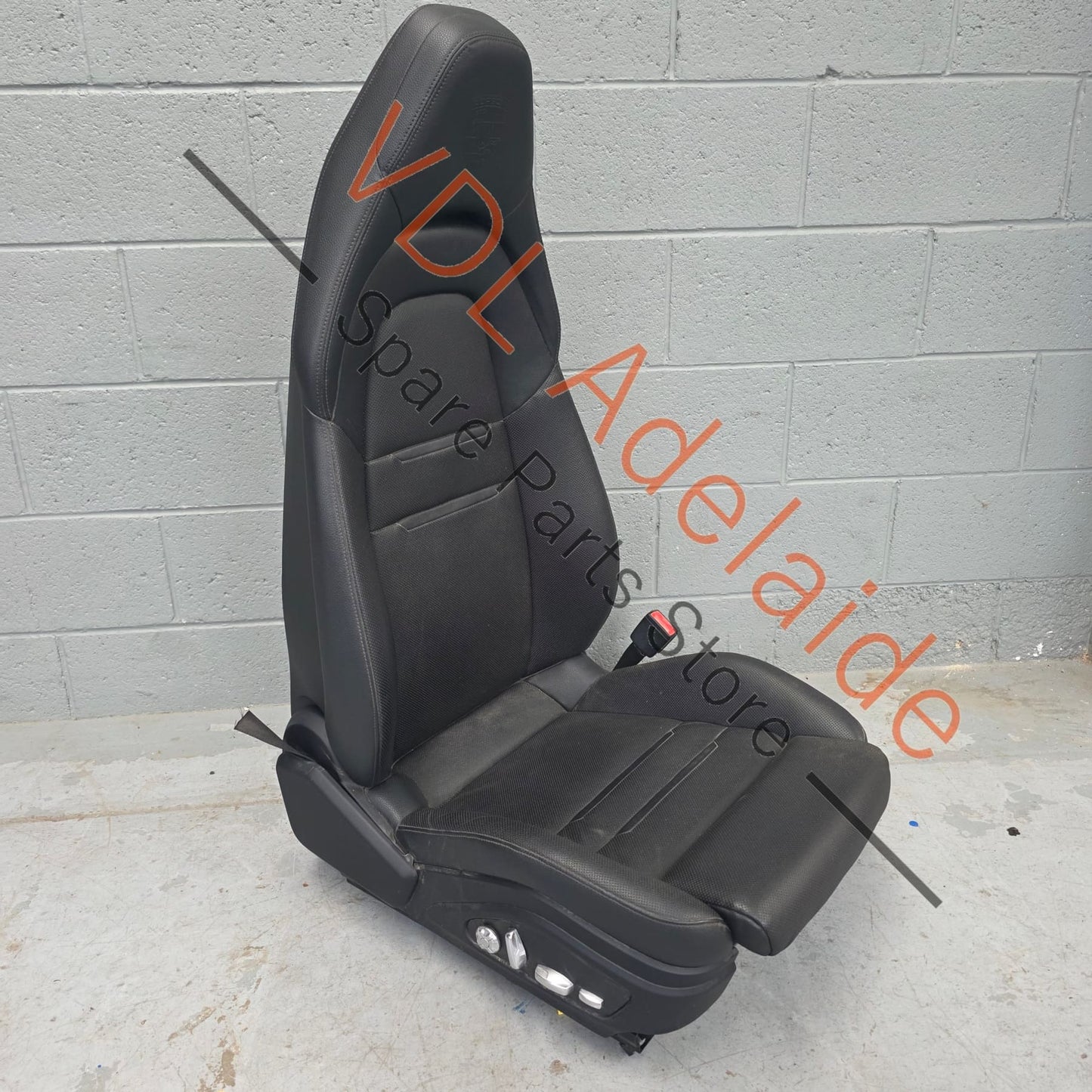 971881806FBGDB     Porsche Panamera Front Right Seat with Crest Logo Emblem in Headrest 971881806FB GDB
