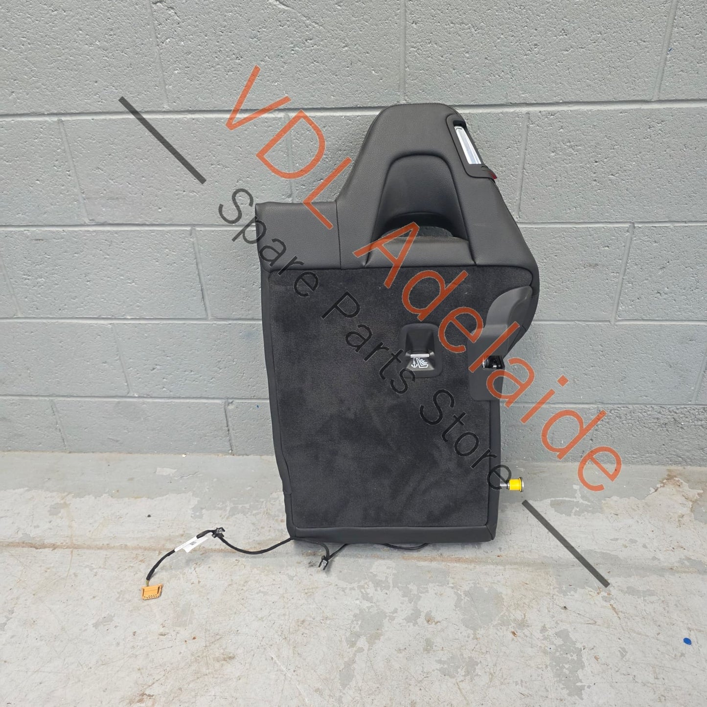 974885806JGDB     Porsche Panamera 971 Rear Right Seat Back Backrest 974885806J GDB with Porsche Crest