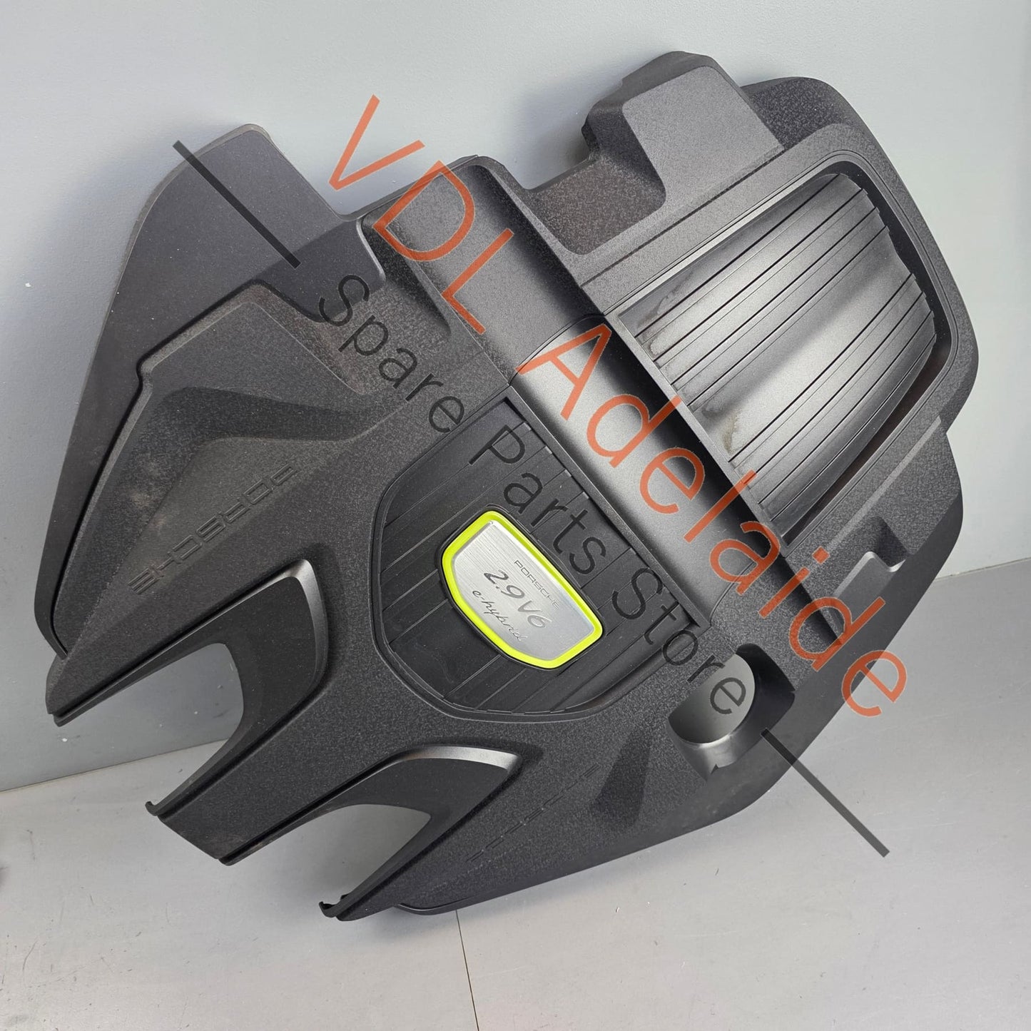 971103925S 971103925B    Porsche Panamera Hybrid Engine Cover Trim 971103925B 971103925S