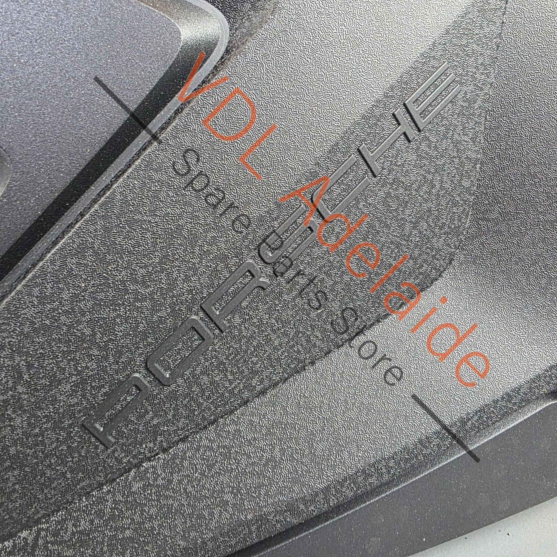 971103925S 971103925B    Porsche Panamera Hybrid Engine Cover Trim 971103925B 971103925S