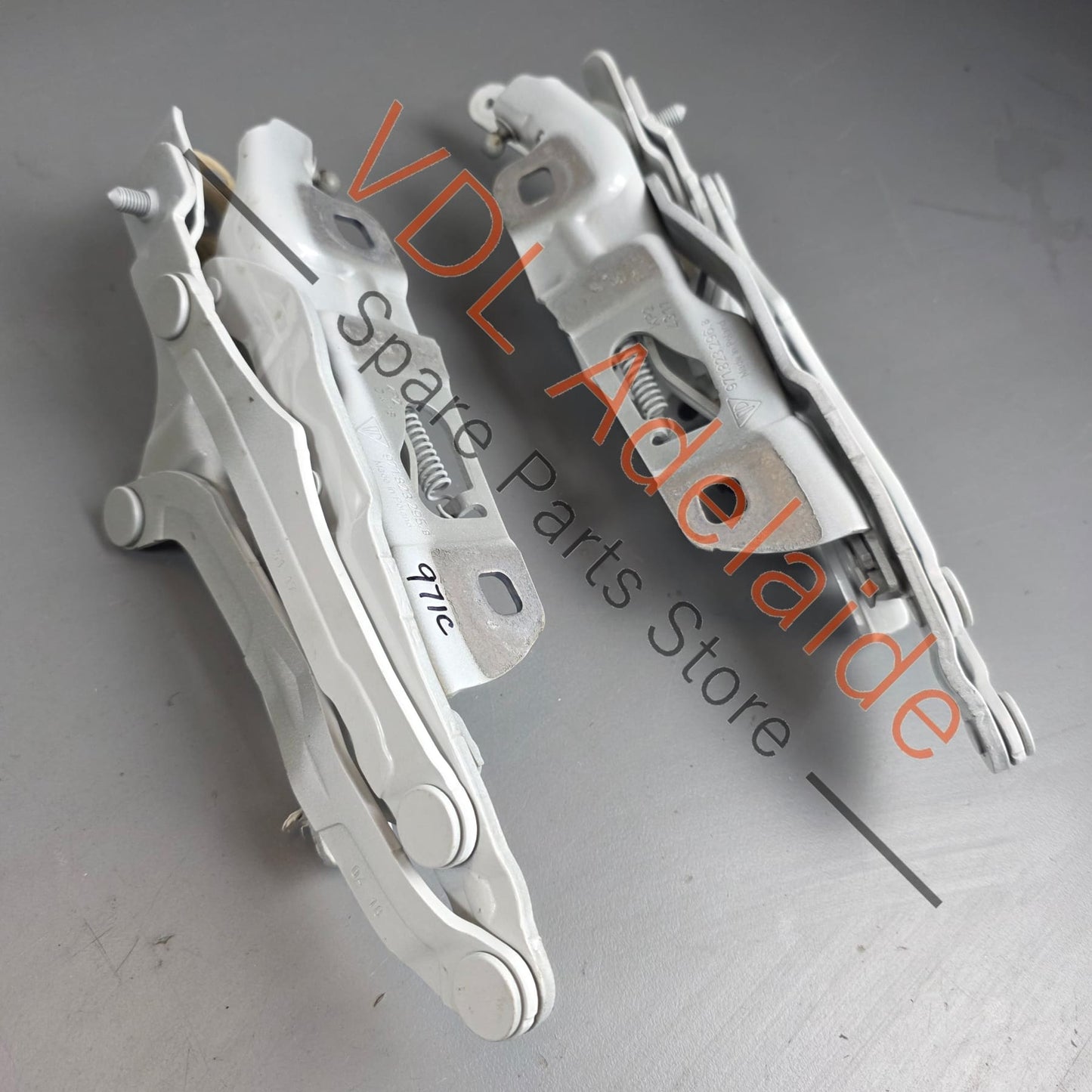 971823295BY 971823296BY    Porsche Panamera 971 Bonnet Hinge Set left & right 971823295BY 971823296BY GRV