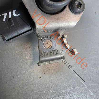 971616572A 971616572    Porsche Panamera 971 Rear Right Suspension Level Height Sensor 971616572