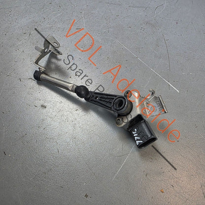 971616572A 971616572    Porsche Panamera 971 Rear Right Suspension Level Height Sensor 971616572