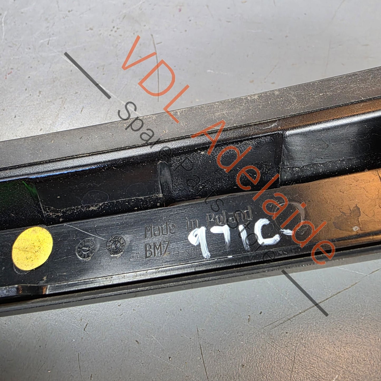 971827044B     Porsche Panamera 971 Tailgate Boot Hatch Garnish with Chrome Porsche Badge 971827044B