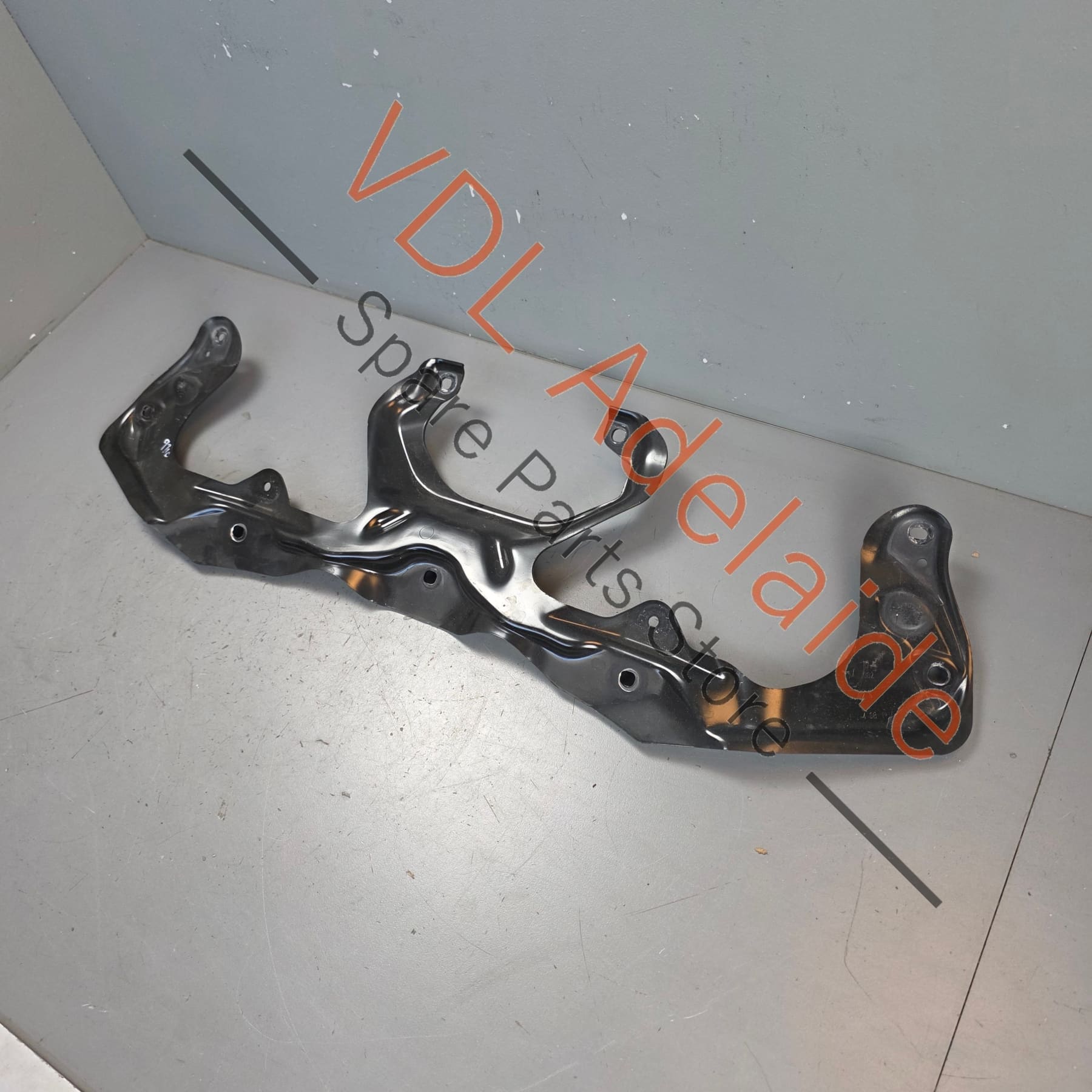 971805561A     Porsche Panamera 971 Front Radiator Reinforcement Panel 971805561A