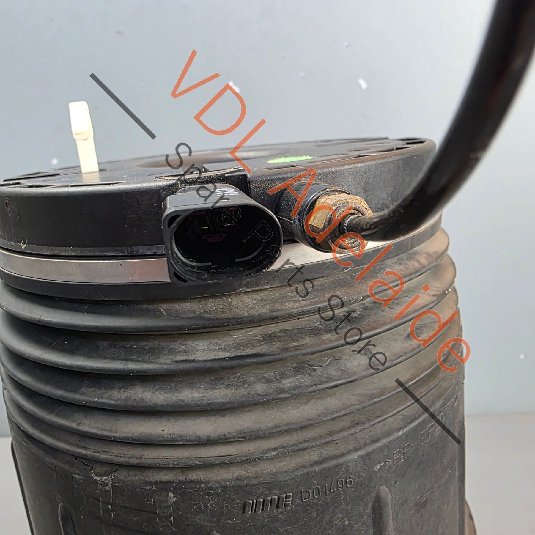 971616025C 971616025H    Porsche Panamera 971 Left Rear Suspension Airbag Air Spring Cylinder LHS 971616025C 971616025H