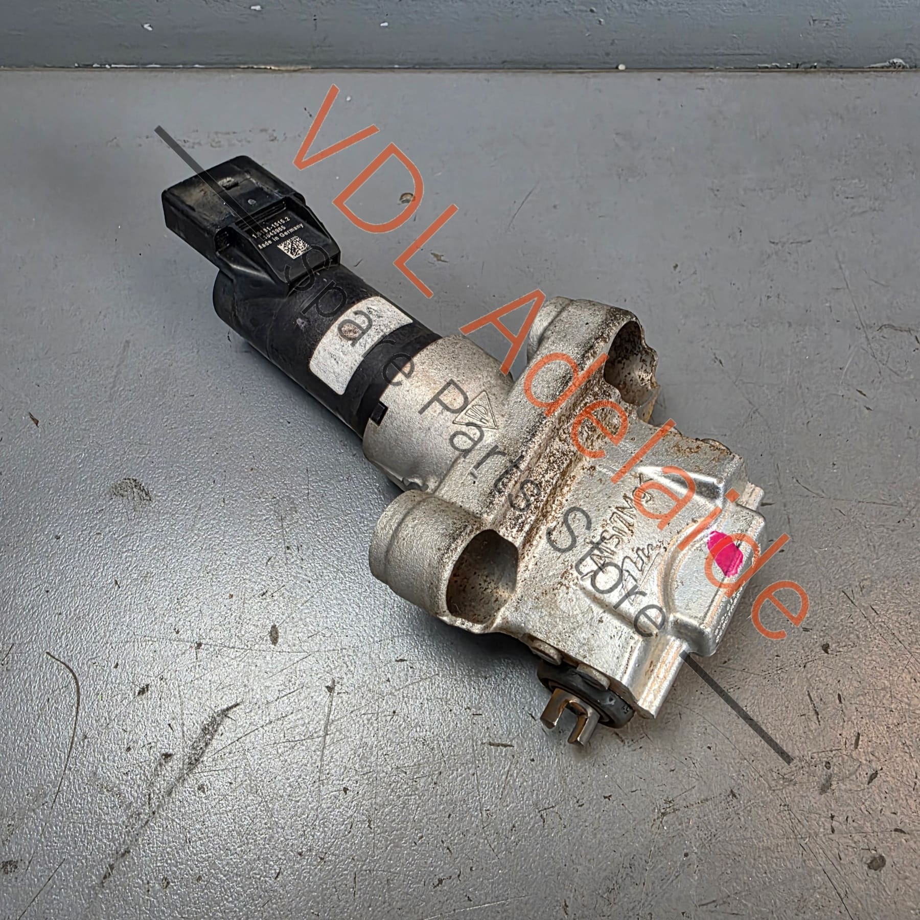 95835209103  7P0609723B  9A790761500 Porsche Audi VW Rear Electric Park Brake Servomotor 95835209103  7P0609723B  9A790761500