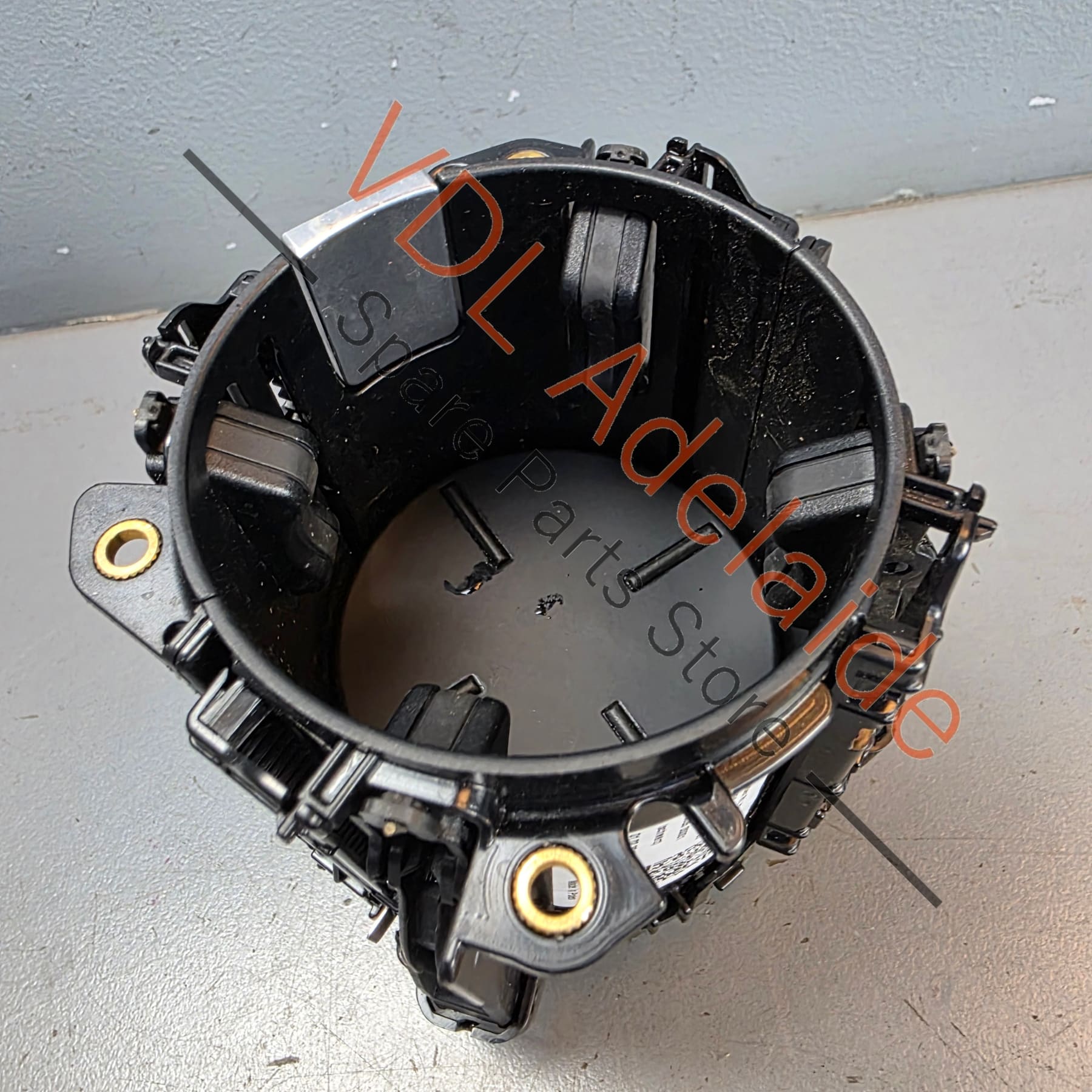 971858569D     Porsche Panamera 971 Centre Console Pop Up Drinks Cup Holder Small Front 97185869D