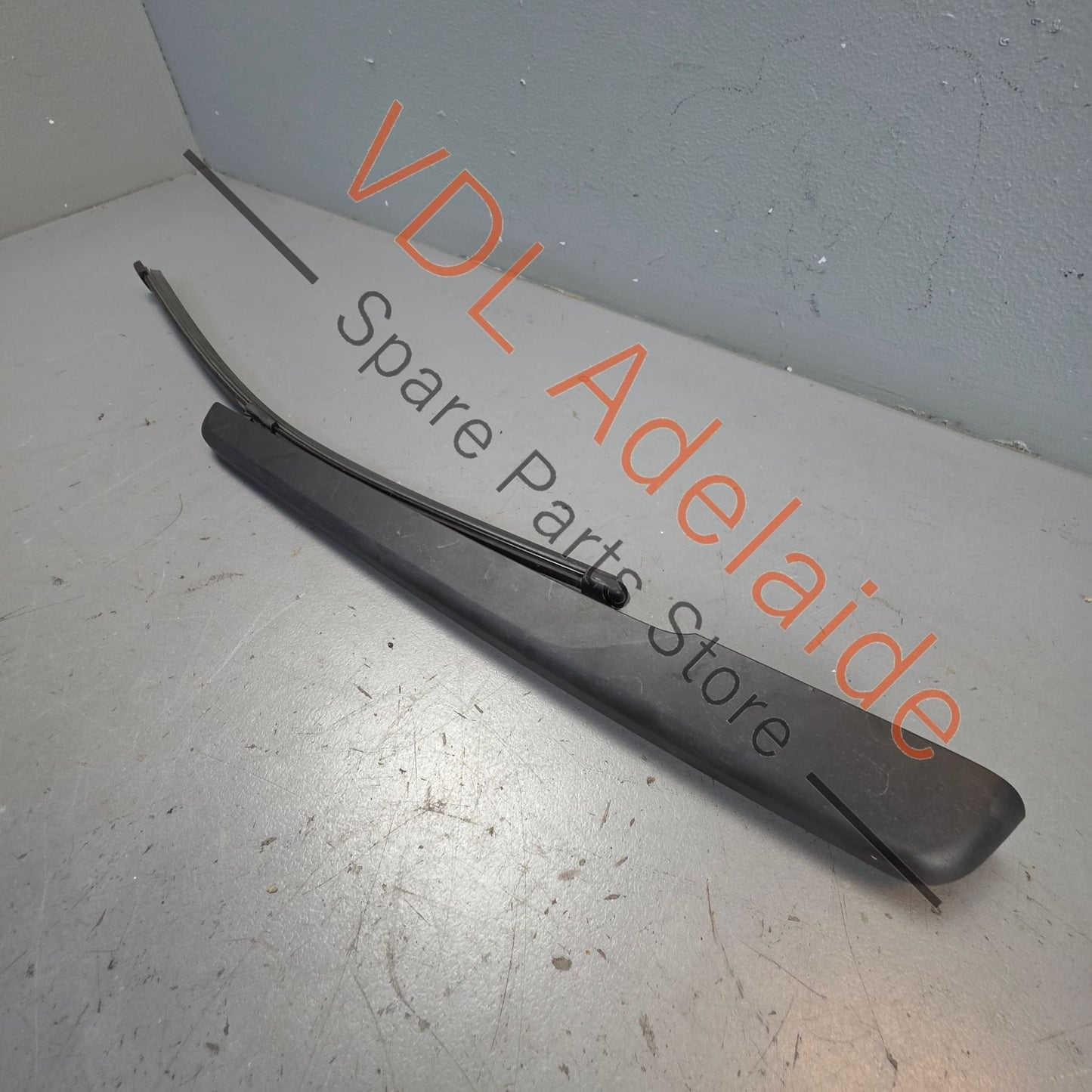 
974955707B     Porsche Panamera 971 Rear Windscreen Wiper Arm 974955707B