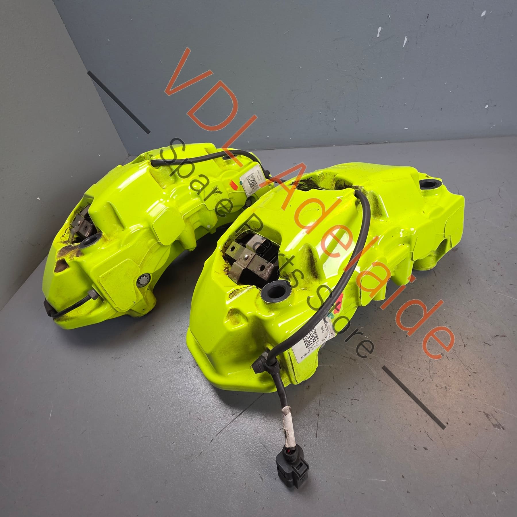 971615123E 971615124E    Porsche Panamera 971 6 Piston Brembo Brake Caliper Set suit 350mm x 34mm rotor Acid Green