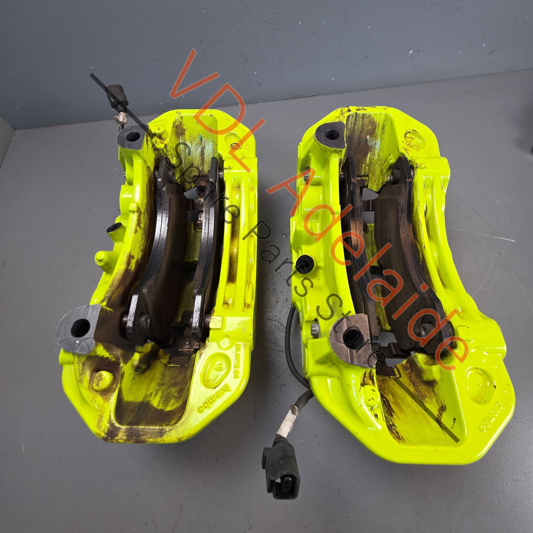 971615123E 971615124E    Porsche Panamera 971 6 Piston Brembo Brake Caliper Set suit 350mm x 34mm rotor Acid Green