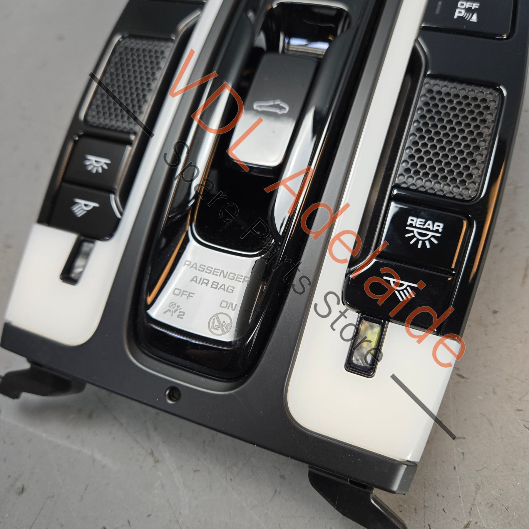 971959551ED 971959551LHHTO    Porsche Panamera 971 Overhead Dome Light Sun Roof Switch Panel 971959551ED 971959551LH