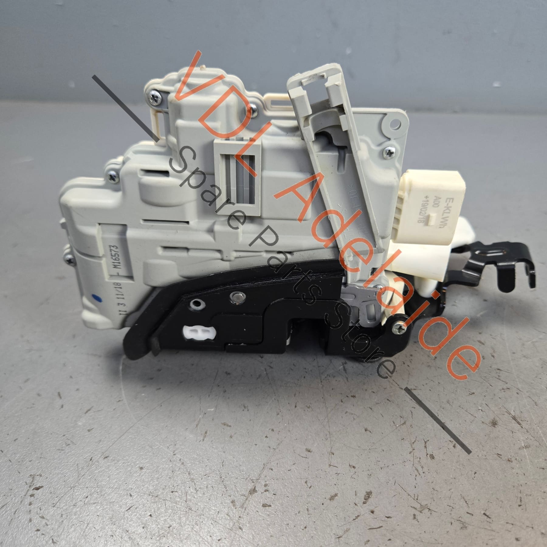 971839015B 971839015E    Porsche Panamera 971 2016-2023 Rear Left Passenger Side Door Lock Mechanism 971839015B 971839015E