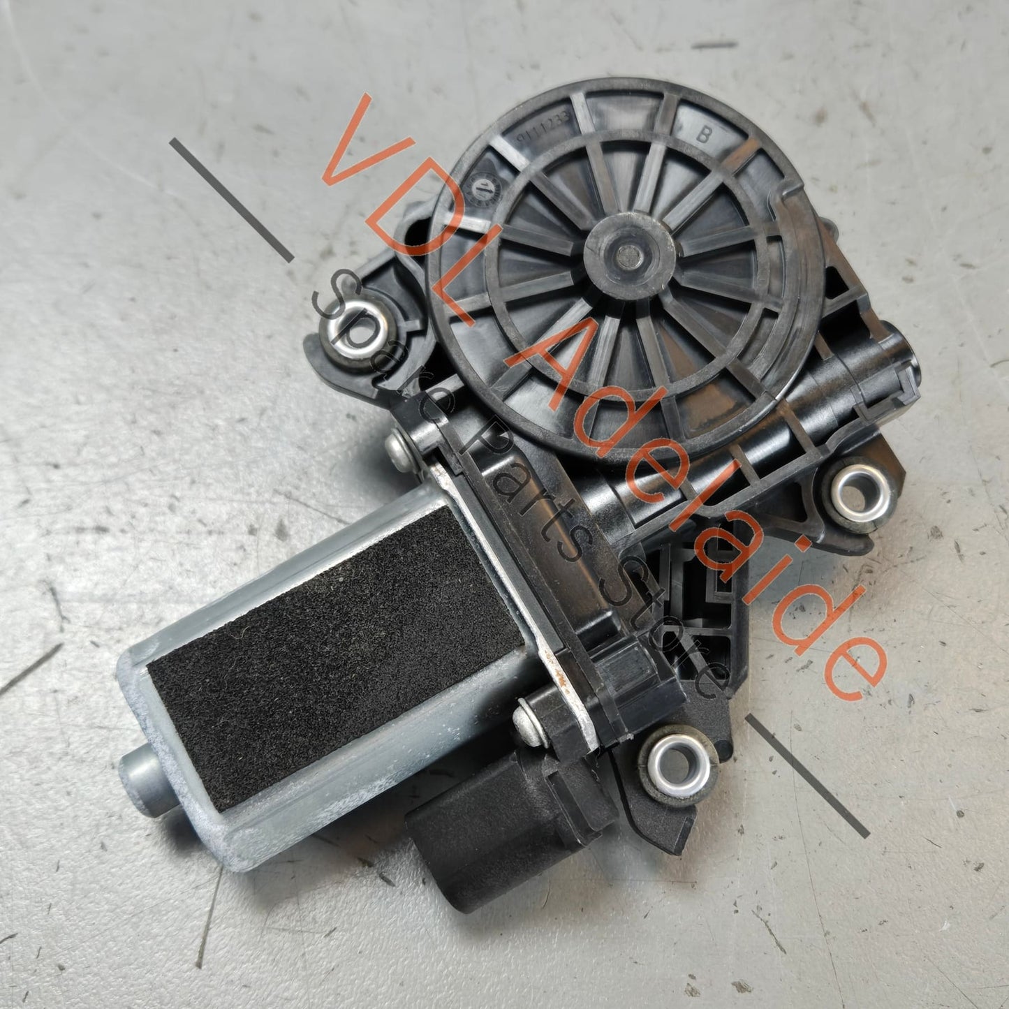 4F0837060A 9A7837060    Porsche Panamera 971 Right Side RHS Door Closing Motor Drive Unit 4F0837060A 9A7837060