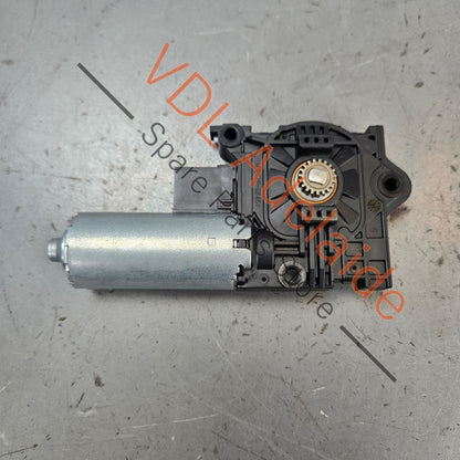 9A795959100 10028299C    Porsche Power Sliding Roof Motor 9A795959100