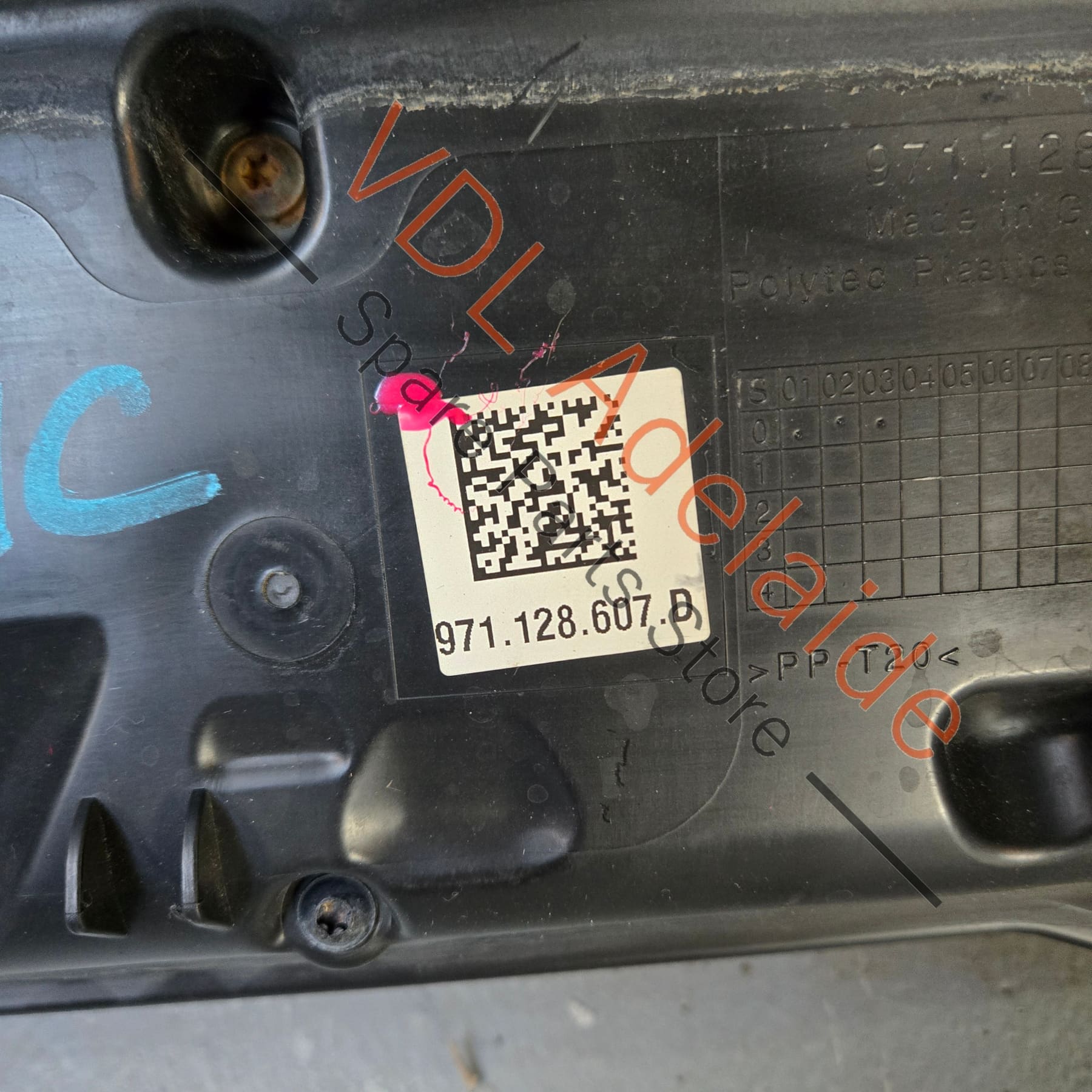 971128607D 971128607J   Porsche Panamera 971 V6 V8 Air Filter Housing Assembly 971128607B 971128607J