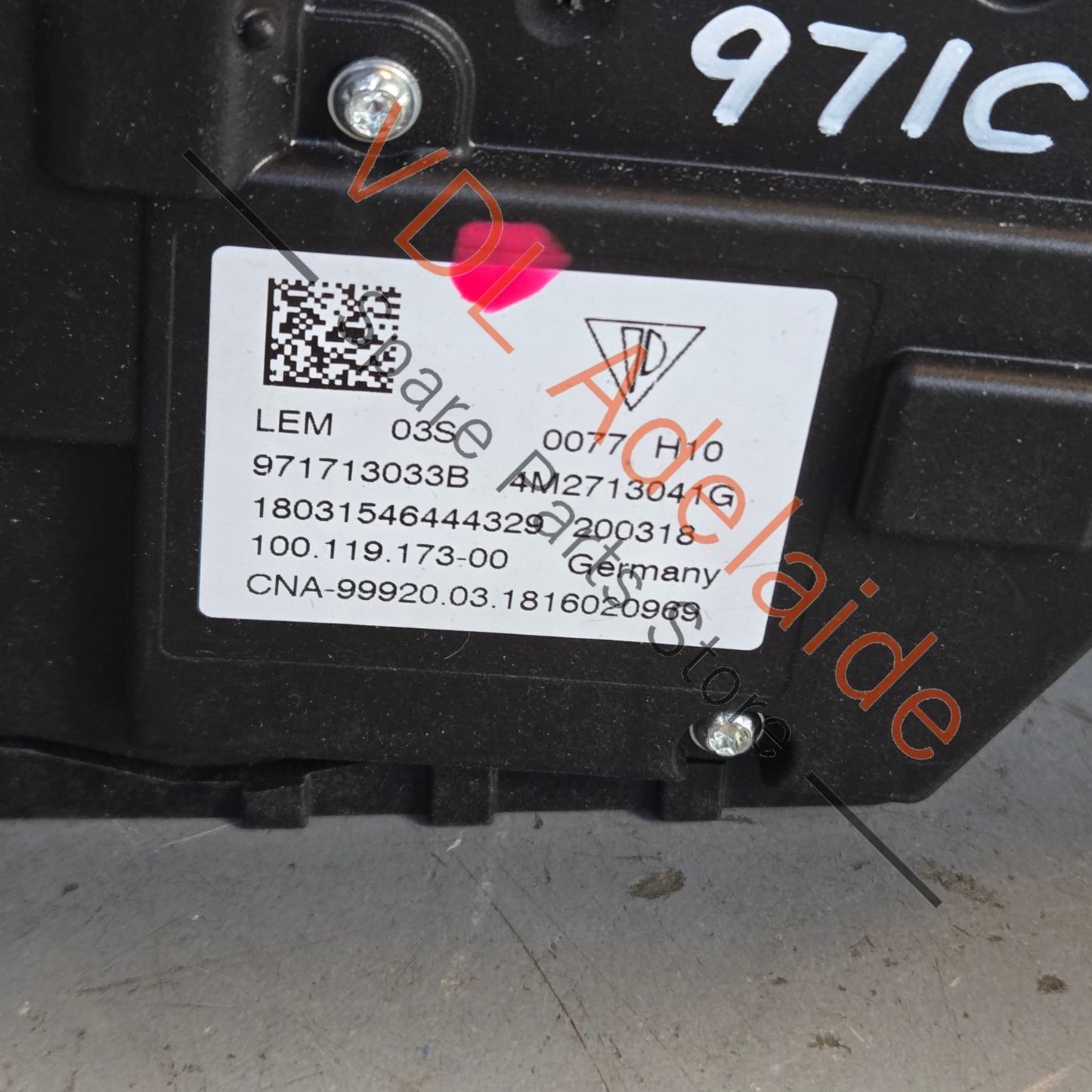 971713033D 971713033B 4M2713041F  Porsche Gear Shift Housing Switch Shifter 971713033D 4M2713041F