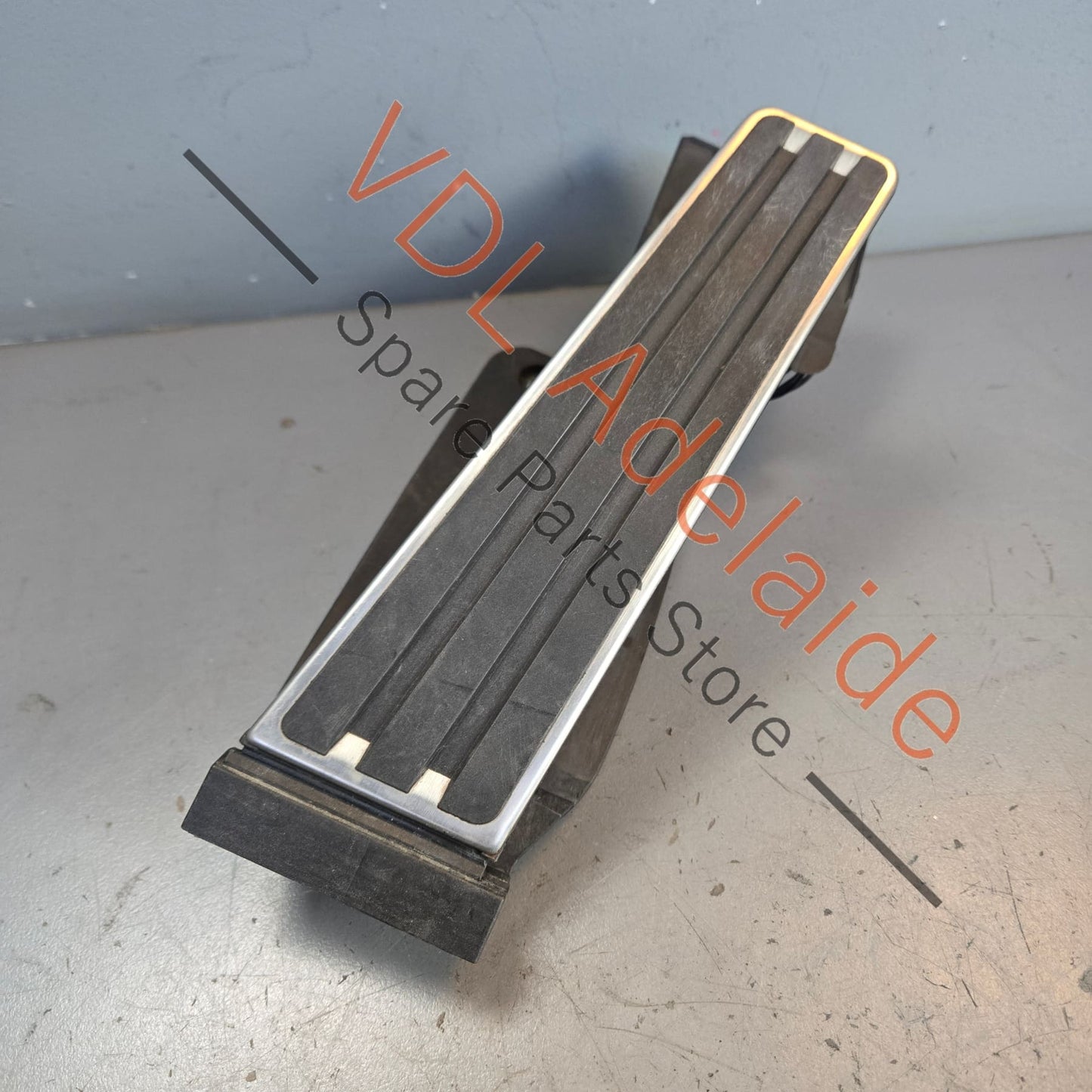 971723507A 971723507D   Porsche Panamera 971 Throttle Pedal 9711723507A