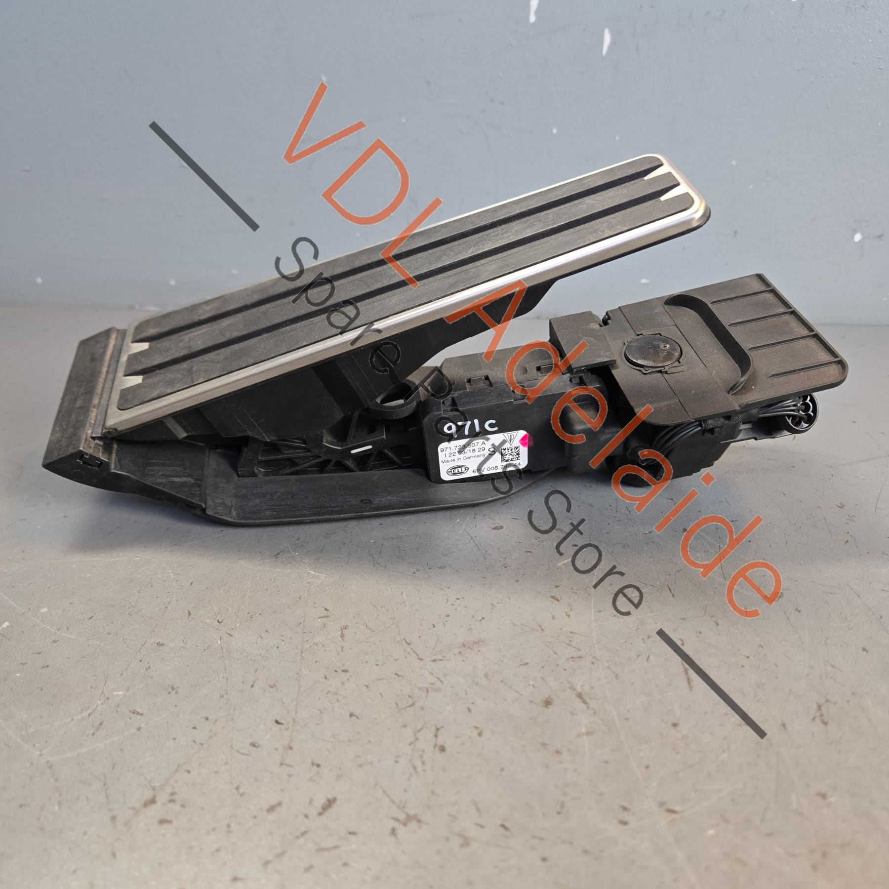971723507A 971723507D   Porsche Panamera 971 Throttle Pedal 9711723507A