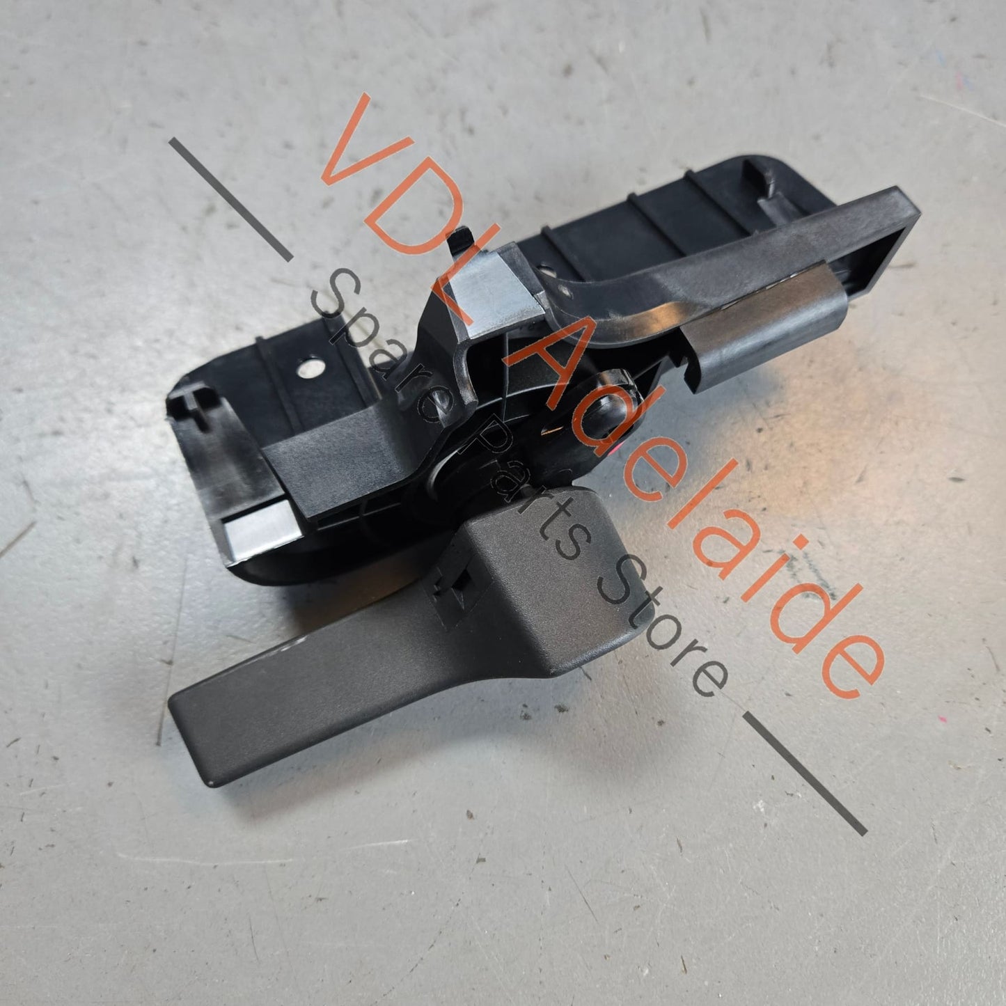 971823633A 971823533A   Porsche Panamera Bonnet Lid Lock Handle 971823633A 971823533A