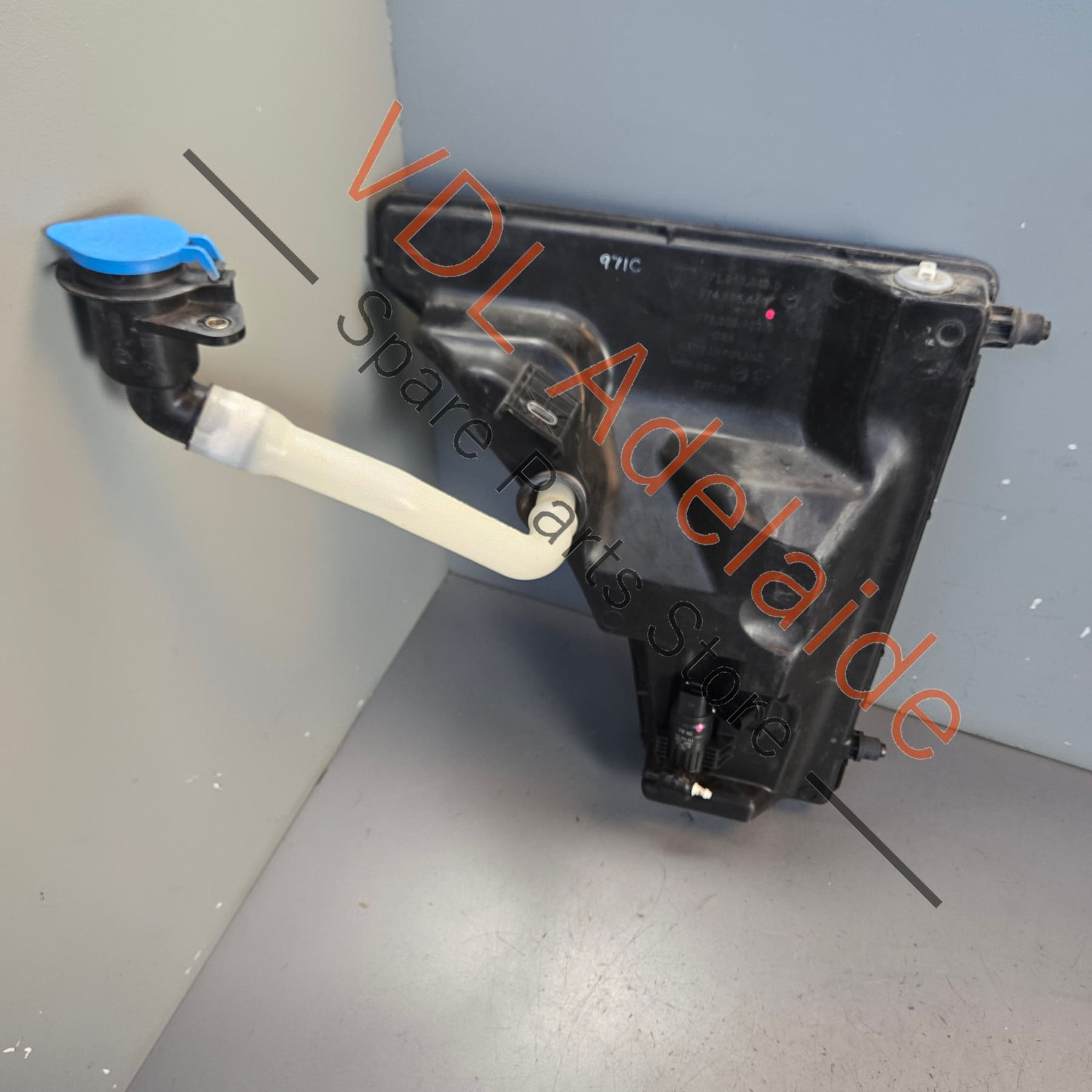 971955453D 971955463   Porsche Panamera Turbo 971 Windscreen Washer Fluid Tank Reservoir Bottle
