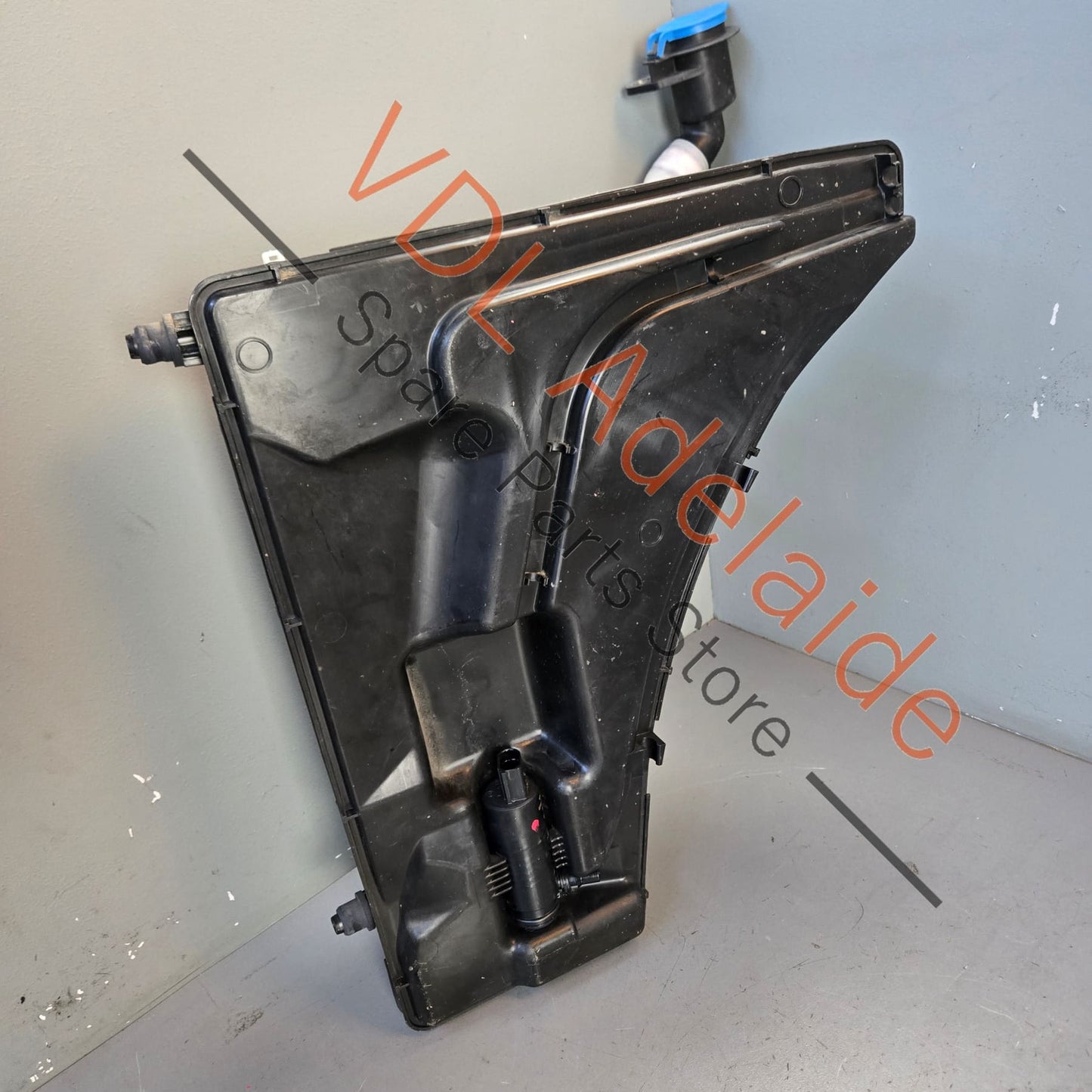 971955453D 971955463   Porsche Panamera Turbo 971 Windscreen Washer Fluid Tank Reservoir Bottle