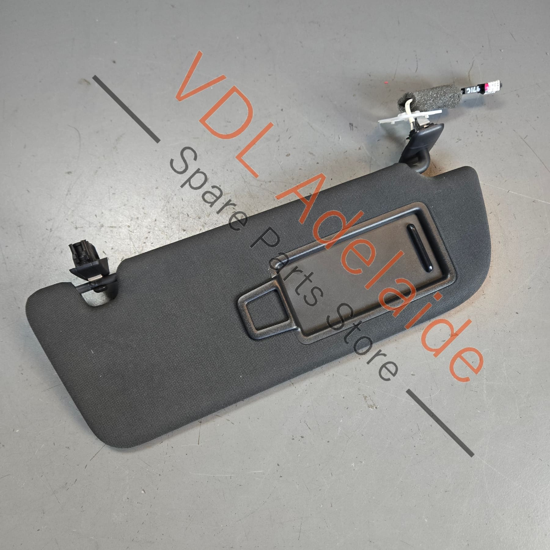 971857552P    Porsche Panamera 971 Right Side Sun Visor Black 971857552P