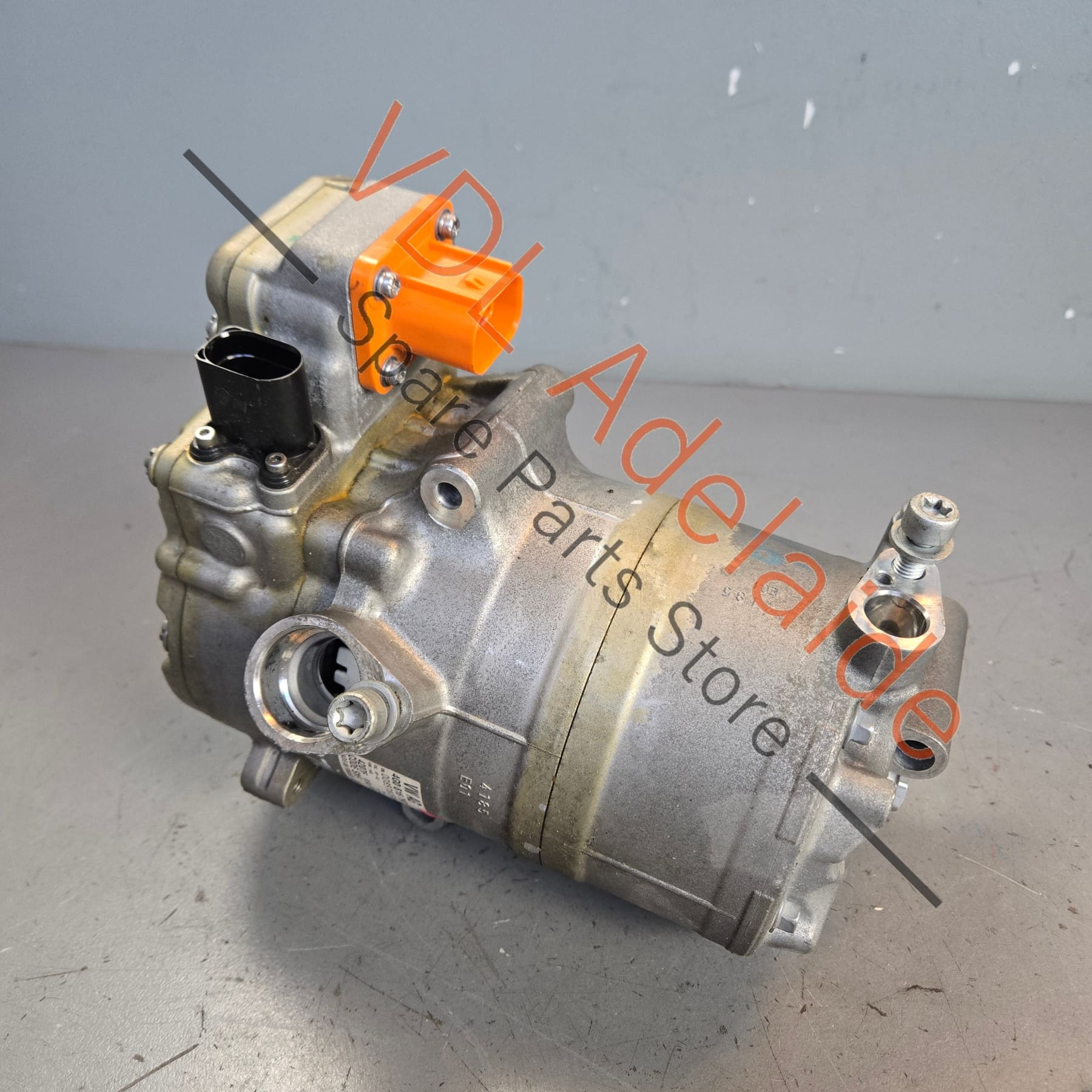 4G0816797B PAB816797A   Porsche Audi Bentley Electric Air Conditioning Compressor for Hybrid Cars 4G0816797B PAB816797A