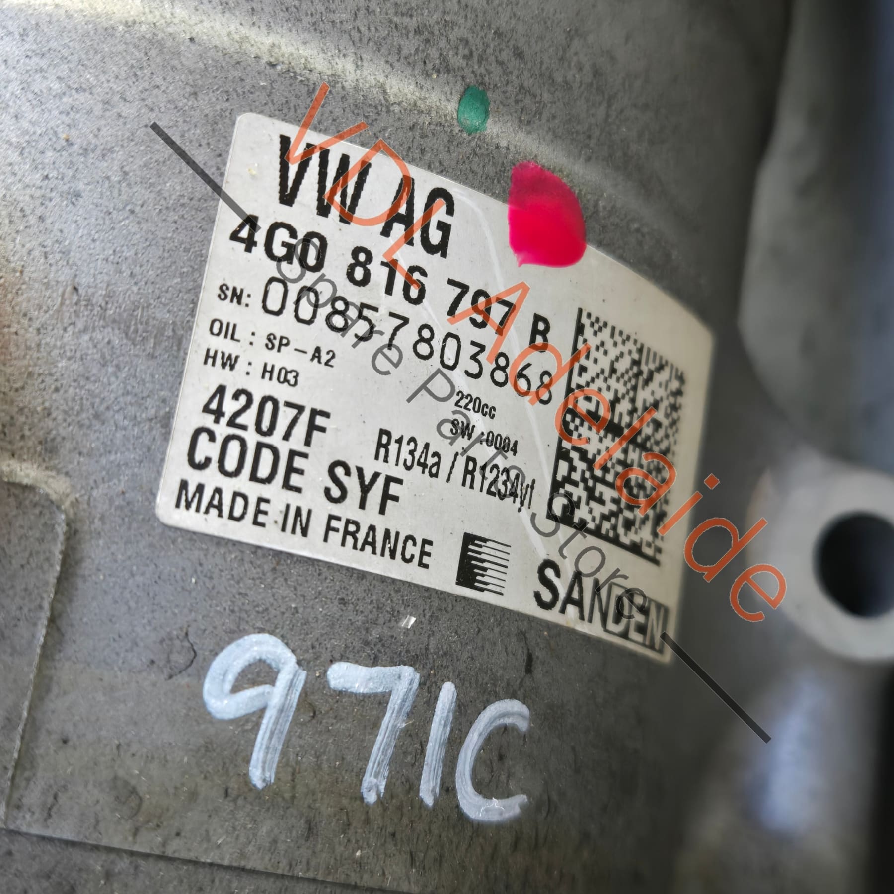 4G0816797B PAB816797A   Porsche Audi Bentley Electric Air Conditioning Compressor for Hybrid Cars 4G0816797B PAB816797A