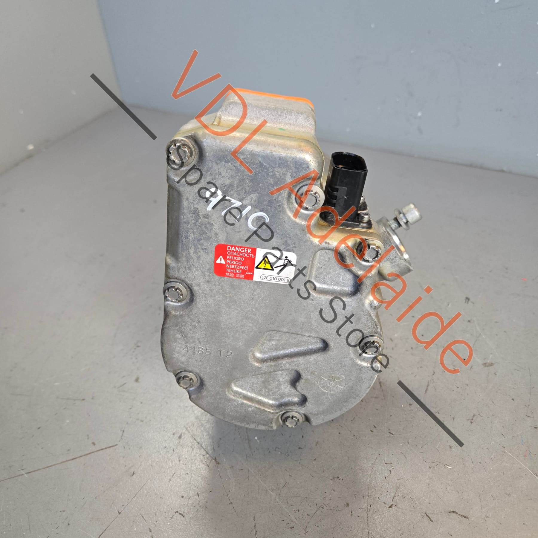 4G0816797B PAB816797A   Porsche Audi Bentley Electric Air Conditioning Compressor for Hybrid Cars 4G0816797B PAB816797A