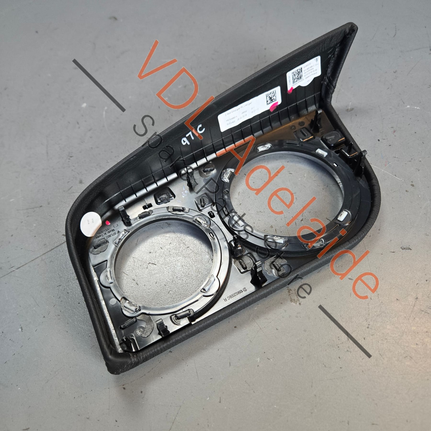 971863488C    Porsche Panamera Leather Centre Console Armrest Arm Rest Drinks Cover Trim 971863488C 21U