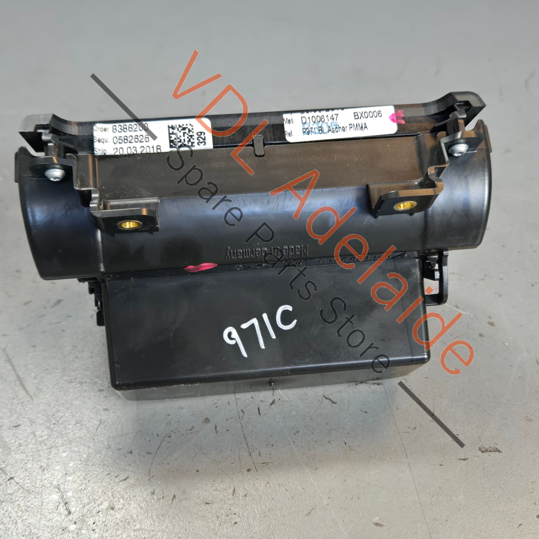 971858417AN0V3 971858417AN 971858331B  Porsche Panamera Centre Ashtray Compartment Flip Open 971858417AN 0V3 971858331B