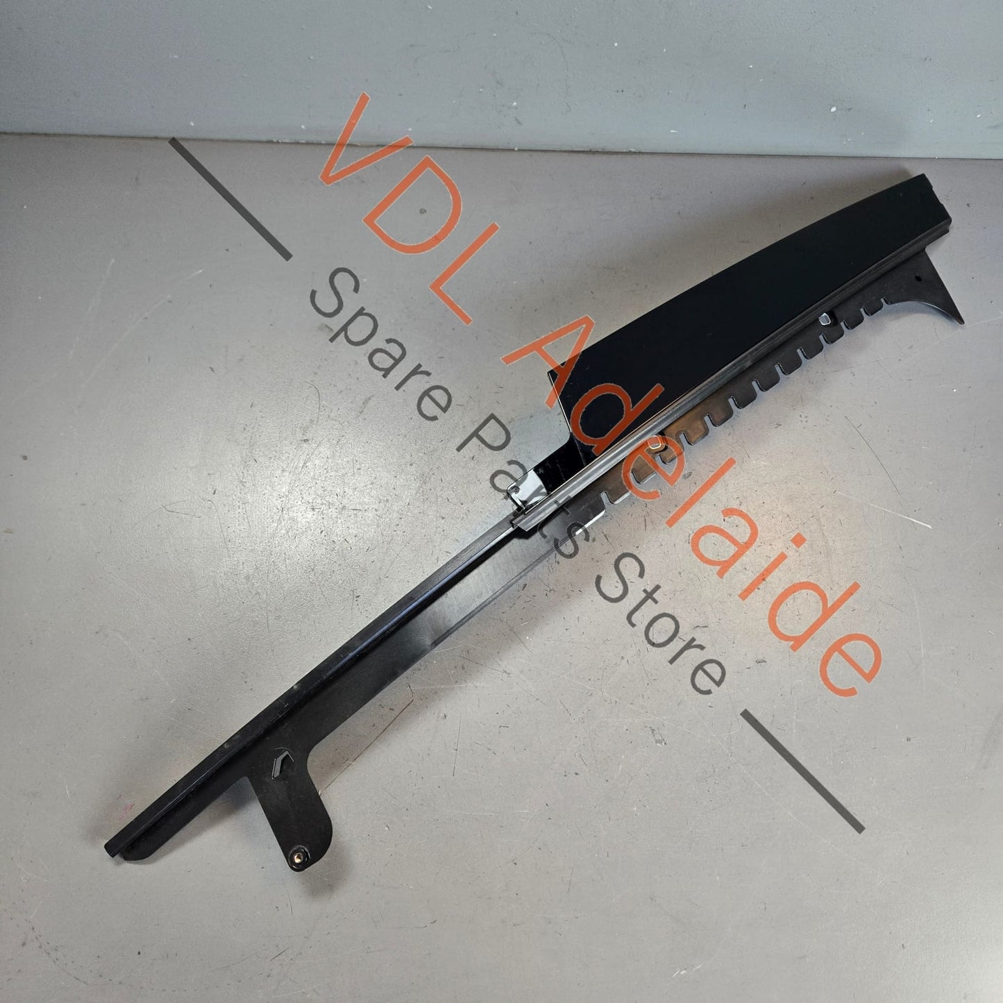 971853184    Porsche Panamera 971 Right Front Door Exterior B Pillar Trim Gloss Black 971853184