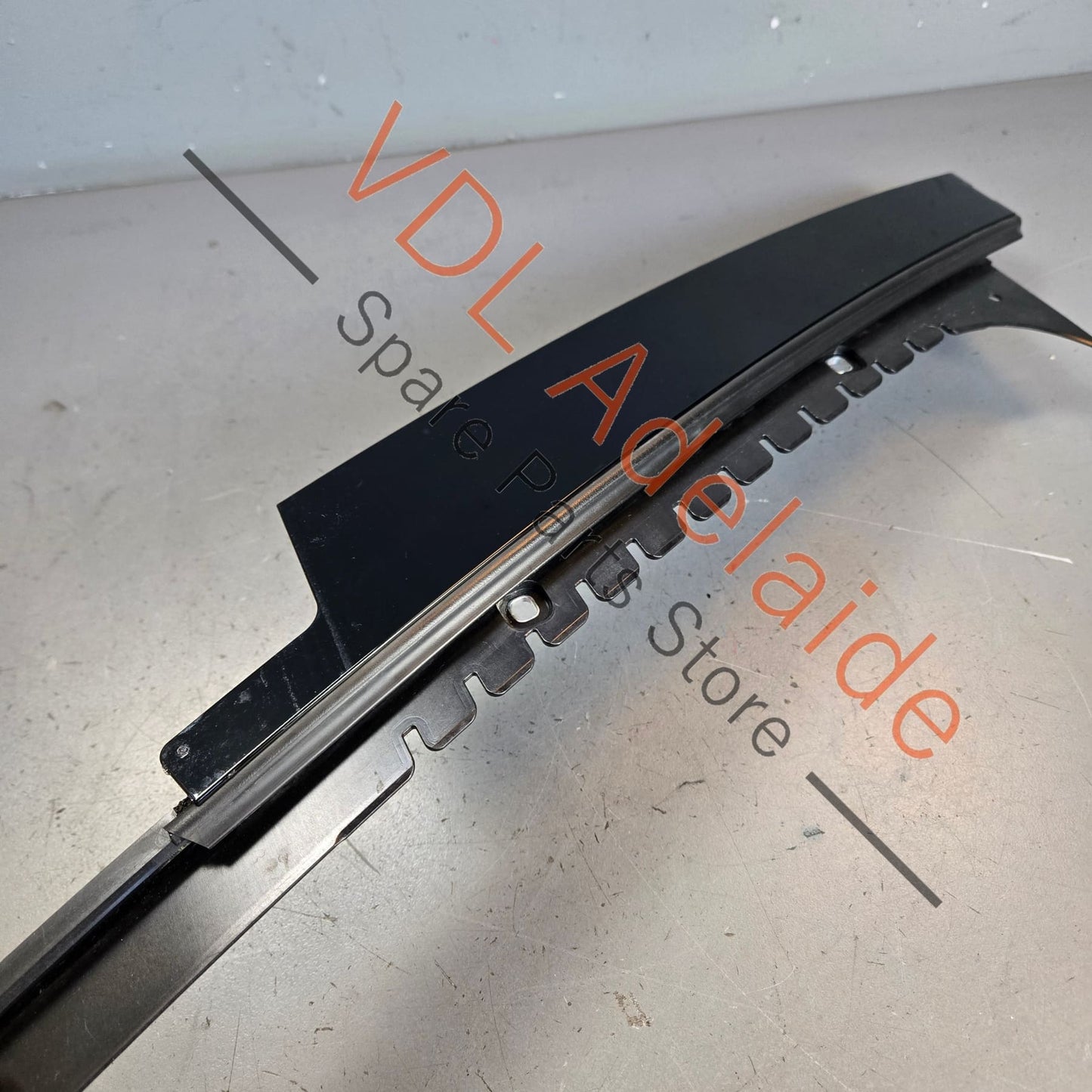 971853184    Porsche Panamera 971 Right Front Door Exterior B Pillar Trim Gloss Black 971853184