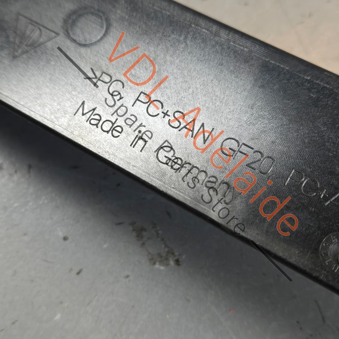 971853184    Porsche Panamera 971 Right Front Door Exterior B Pillar Trim Gloss Black 971853184