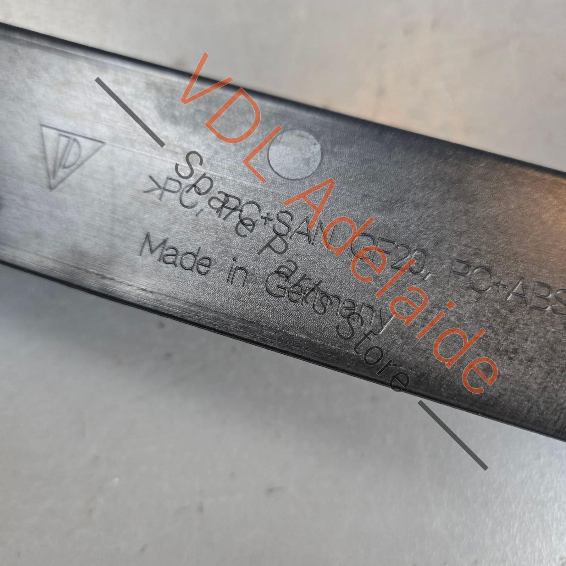 971853289    Porsche Panamera 971 Left Rear Door Exterior B Pillar Trim Gloss Black 971853289