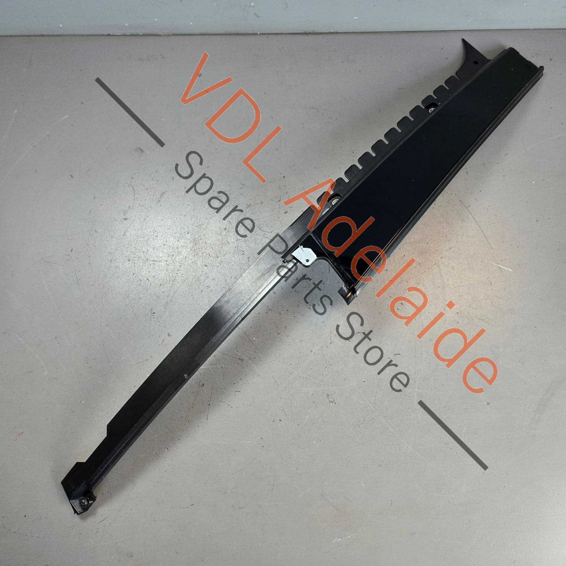 971853290    Porsche Panamera 971 Right Rear Door Exterior B Pillar Trim Gloss Black 971853290