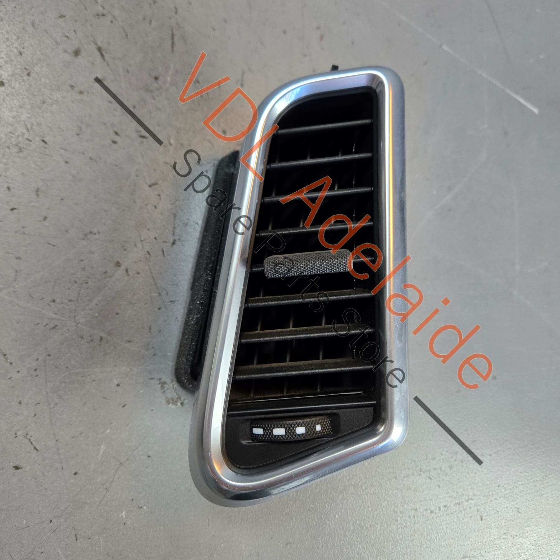 971819204C 971819204CDAP   Porsche Panamera 971 Right B Pillar Air Conditioning Vent 971819204C DAP