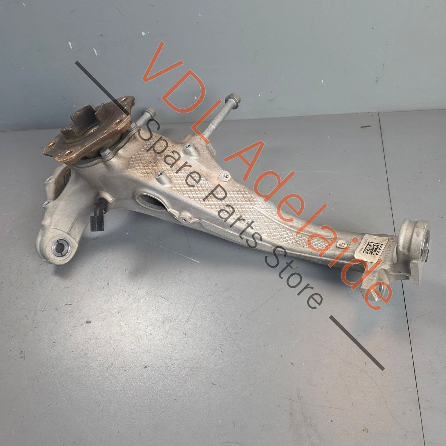 971407245K    Porsche Panamera 971 Front Left Suspension Hub Knuckle 971407245H