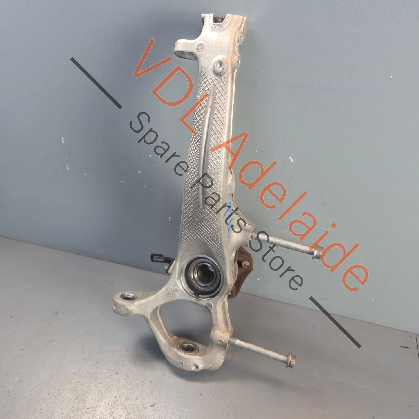 971407245K    Porsche Panamera 971 Front Left Suspension Hub Knuckle 971407245H