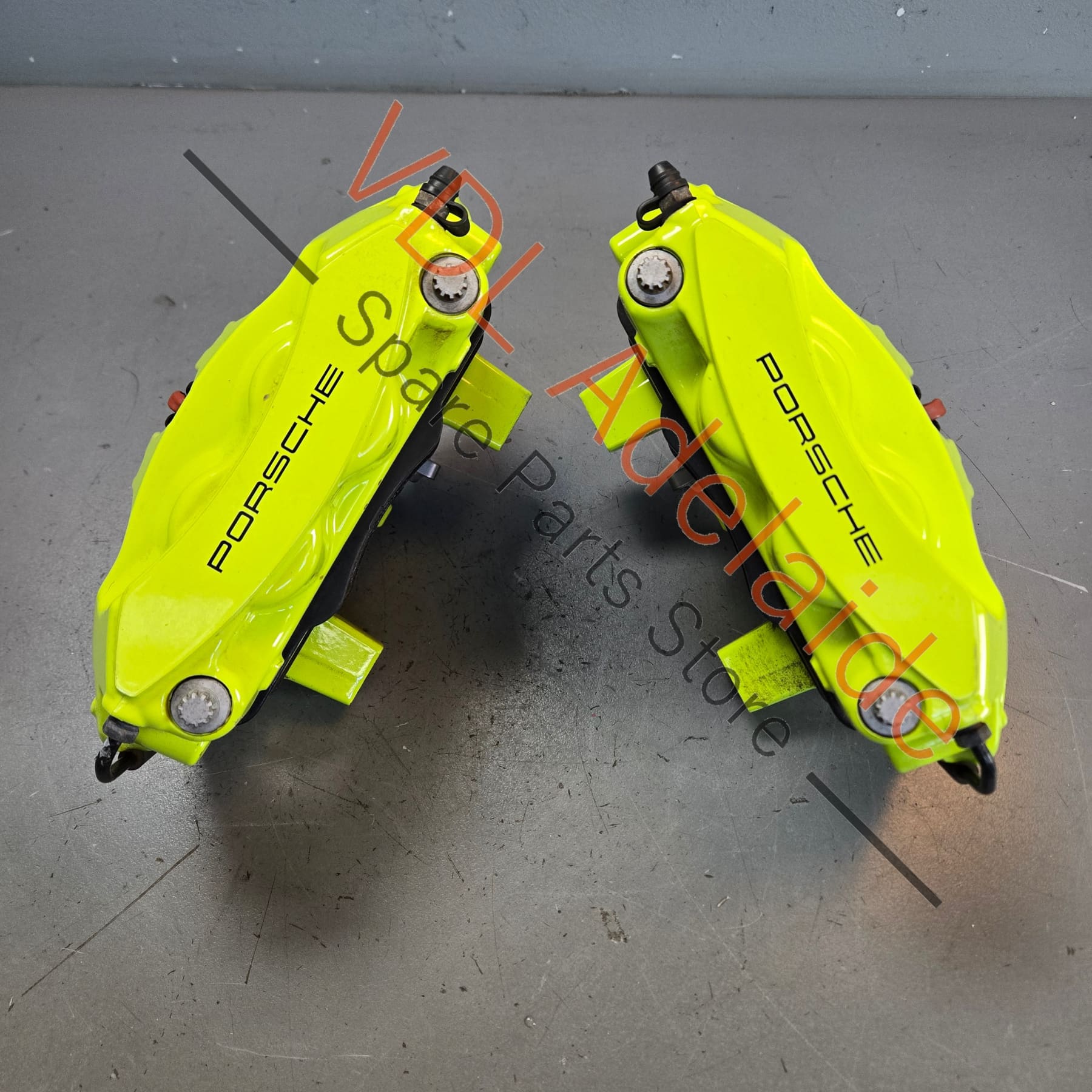 971615423AG 971615424AG   Porsche 4 Piston Brembo Rear Brake Caliper Set Acid Green Suit 365mm rotor 19in